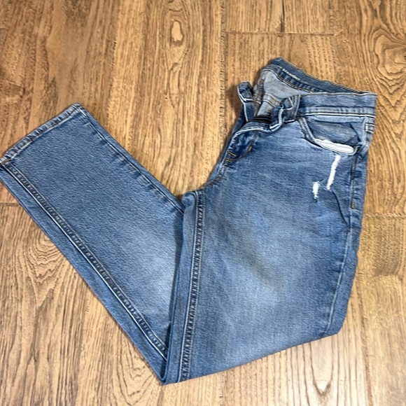 Old Navy Boyfriend Straight Jeans - Picture 1 of 6